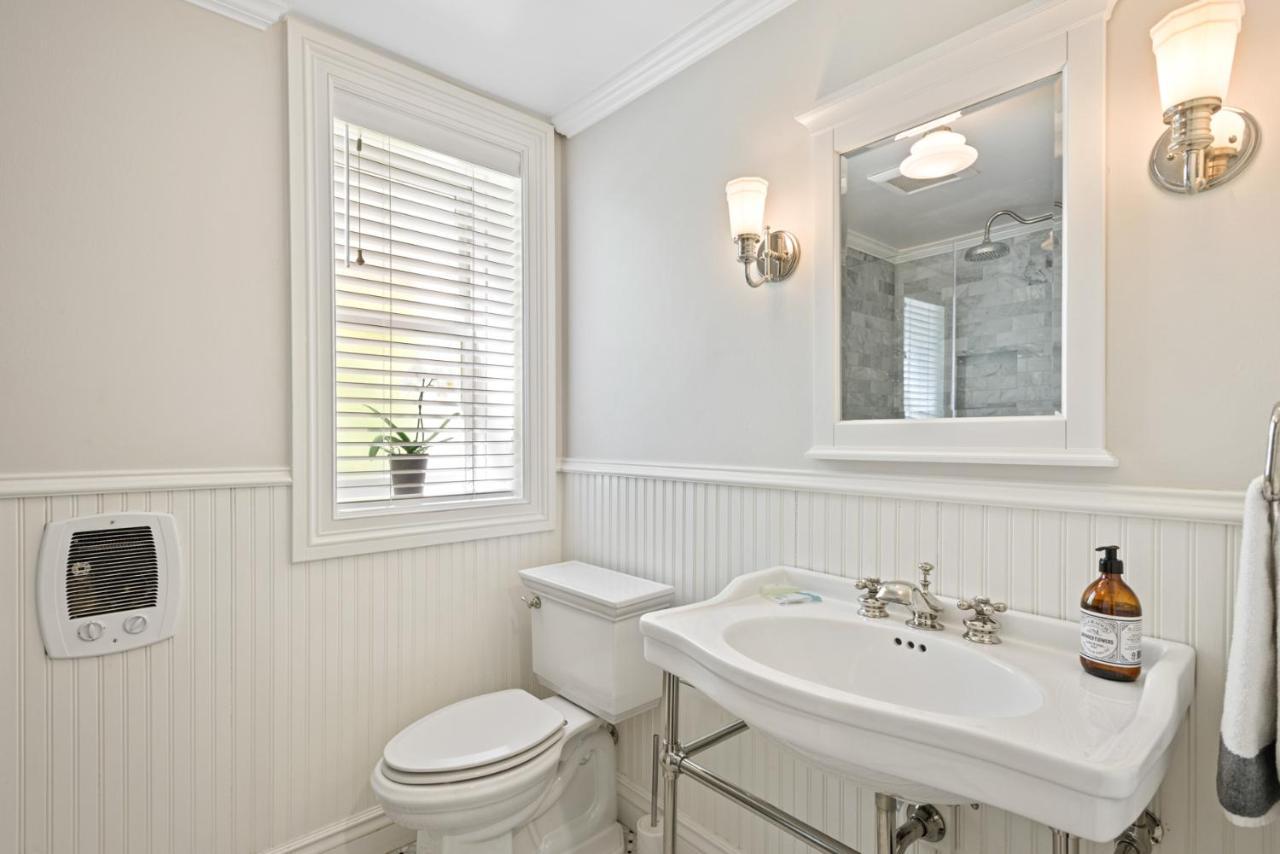 Garden Level Flat In 1885 Queen Anne Victorian Cottage In Alameda Esterno foto