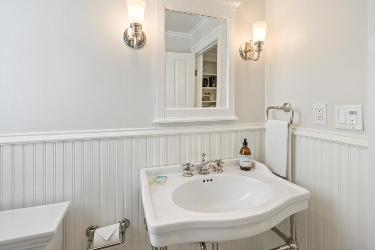 Garden Level Flat In 1885 Queen Anne Victorian Cottage In Alameda Esterno foto