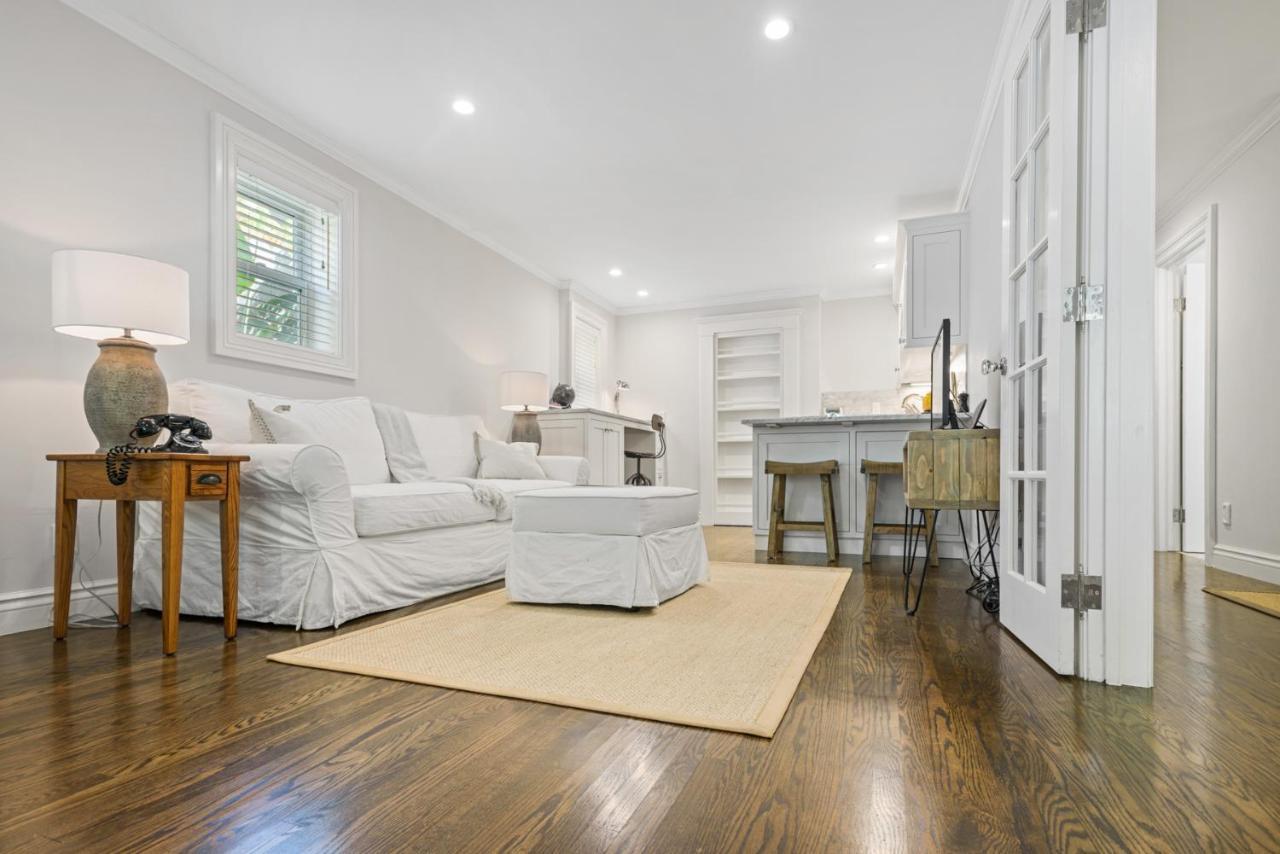 Garden Level Flat In 1885 Queen Anne Victorian Cottage In Alameda Esterno foto